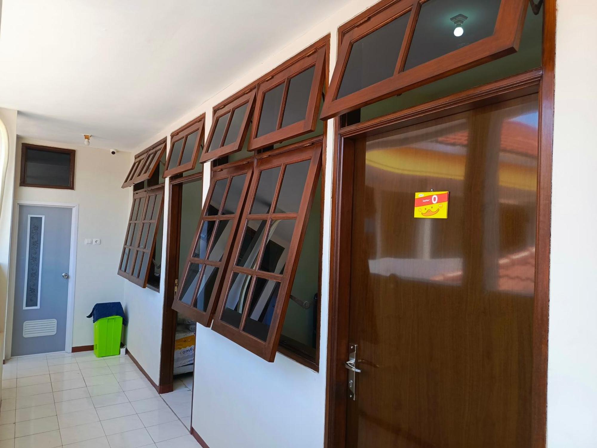 Bebek Kuning Residence Blimbing  Exterior photo